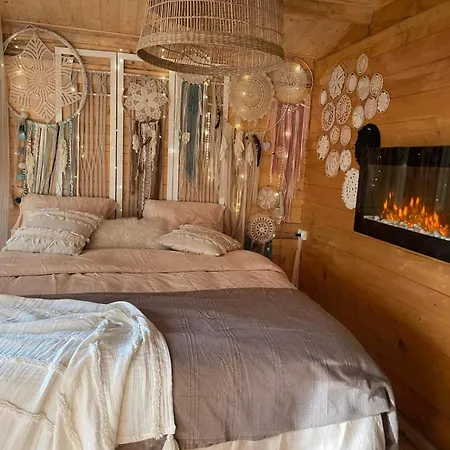 Coco Boheme Lodge *